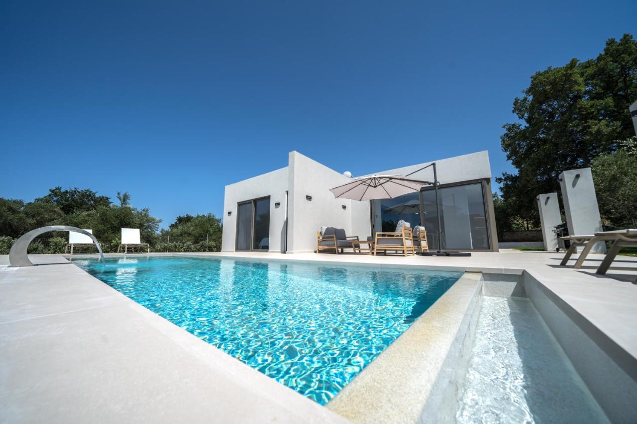 Villa Vivian Heated Private Swimming Pool & Jacuzzi Jeorjúpoli Kültér fotó